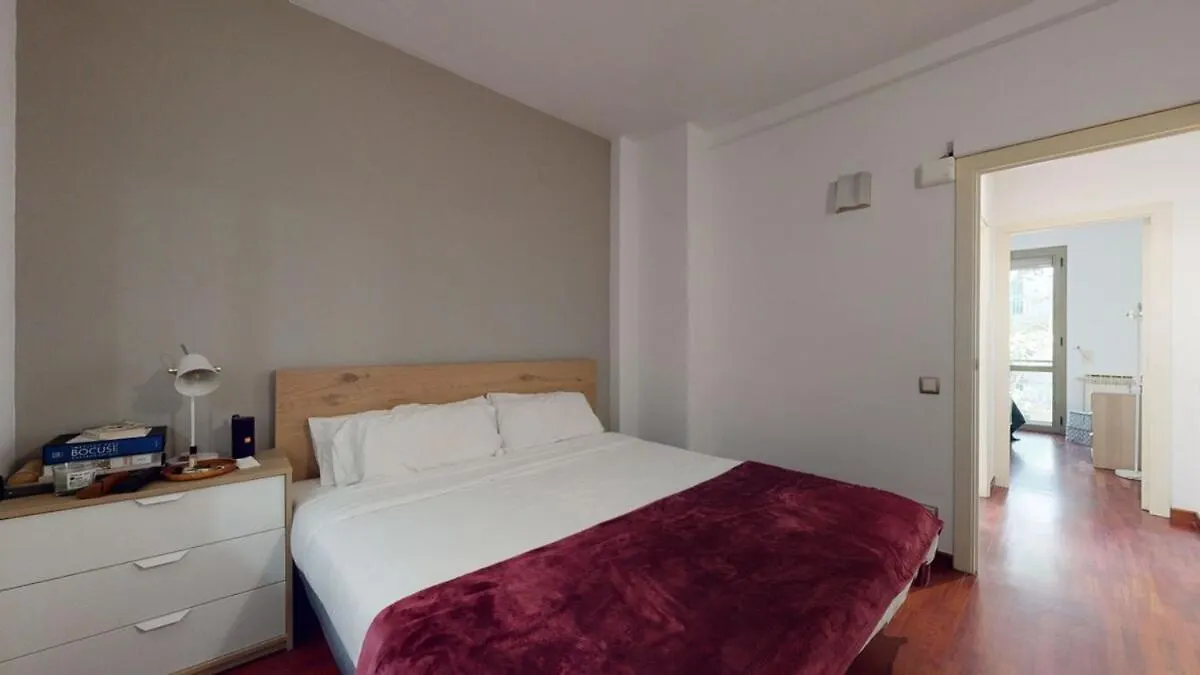 Modern And Bright Three-Bedroom In Eixample Barcelona 0*,
