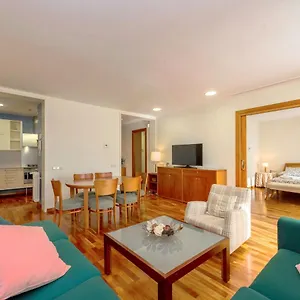 Apartment Plaza Catalunya-rda-universidad By Interhome, Barcelona
