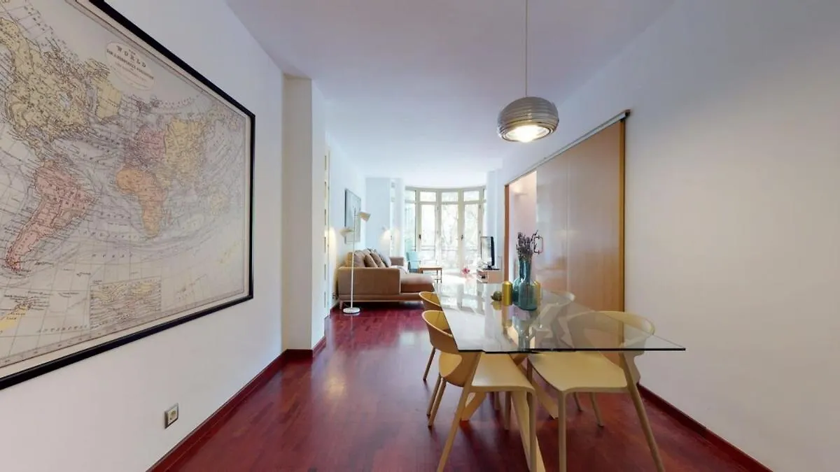 Apartment Modern And Bright Three-Bedroom In Eixample Barcelona Spain