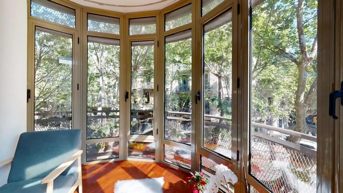 Modern And Bright Three-Bedroom In Eixample Барселона 0*,  Испания